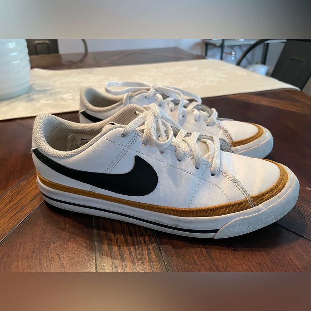 Nike | Court Legacy Low Top Sneakers | Big Boys Size 4